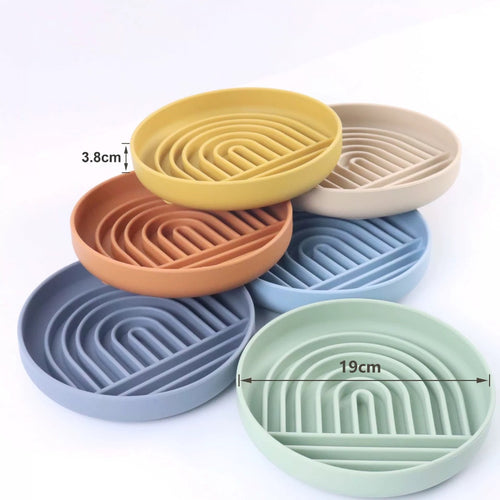 Collarva slow feeder dog bowls showing an approximate 7.5-inch diameter and 1.5-inch height
